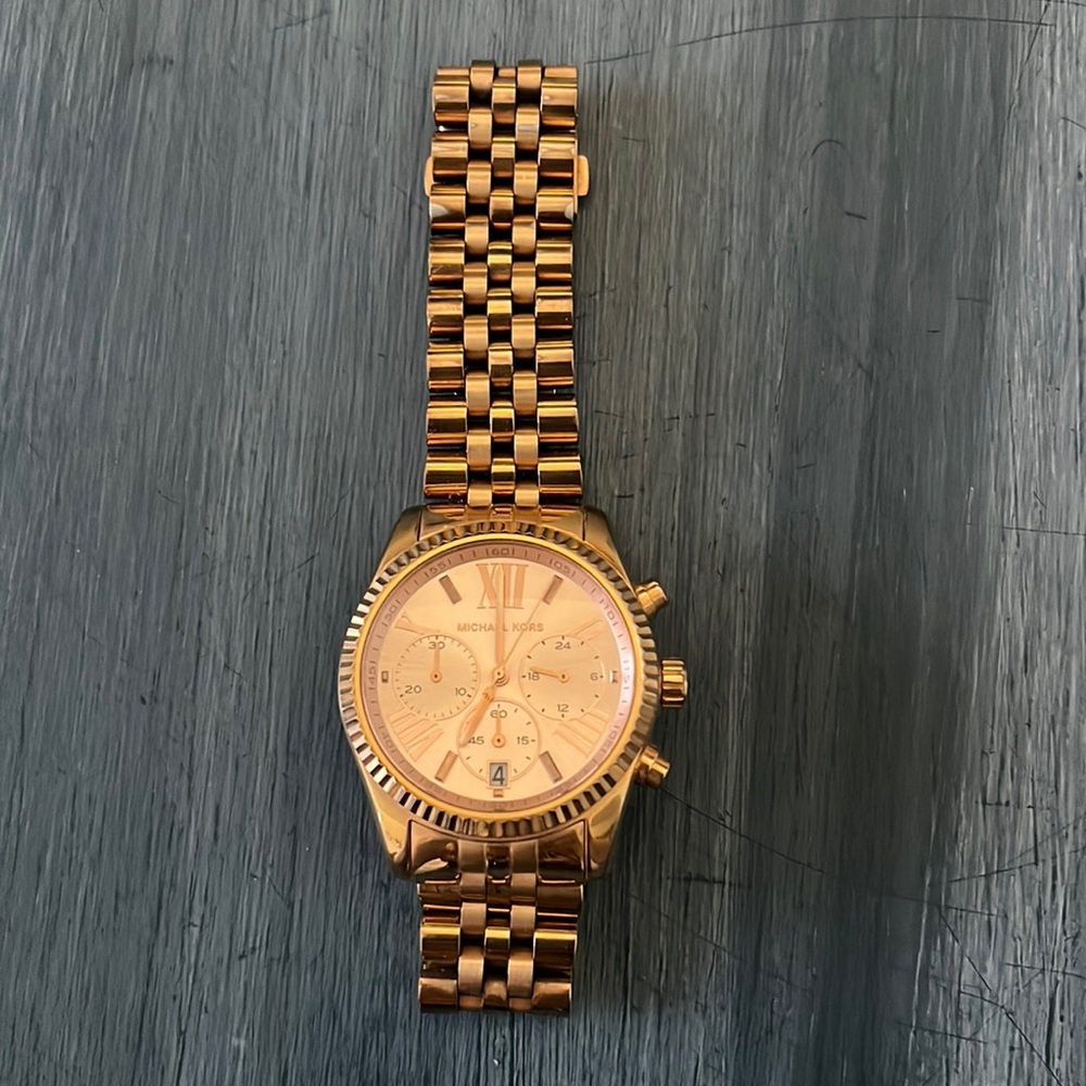 Womens Michael Kors Rose Gold Watch - used